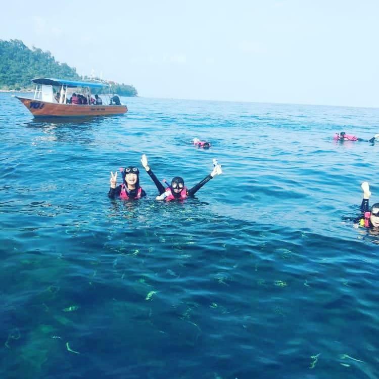 Marina Bay Resort & Restaurant Kampung Genting Екстериор снимка